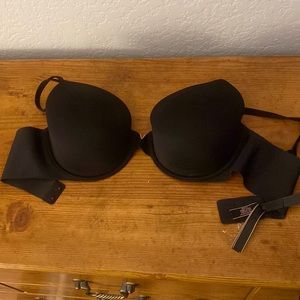 Black lightly padded bra